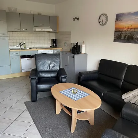 Apartamento Mit Terrasse By Interhome