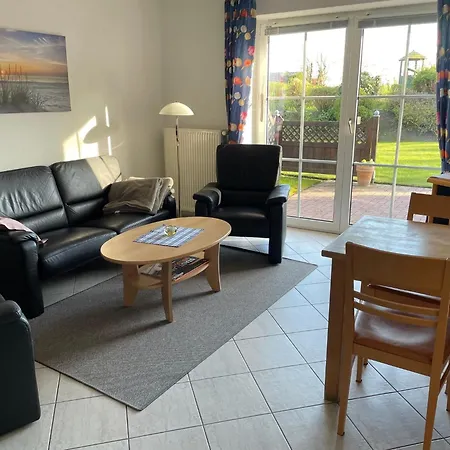 Apartamento Mit Terrasse By Interhome