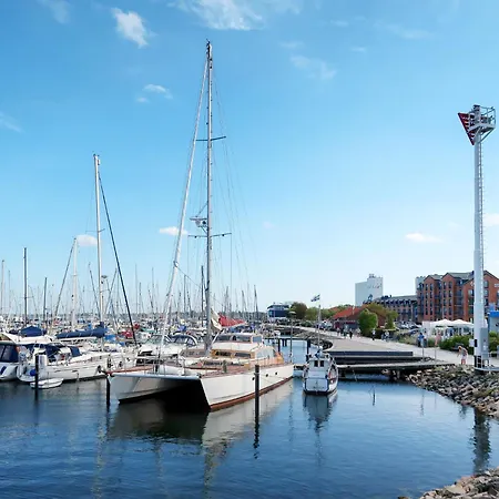 Mit Terrasse By Interhome Heiligenhafen